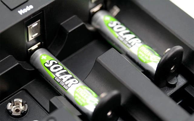 Ansmann Solar Micro AAA 1,2 V / 550 MAh NiMH Akkubatterie Wiederaufladbar (2er Pack) 4 Ansmann Solar Micro AAA 1,2 V / 550 MAh NiMH Akkubatterie Wiederaufladbar (2er Pack) – Bild 2